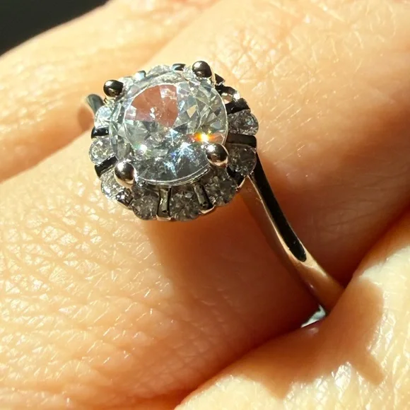 NEW! Pretty Bird Jewelry Classic Halo Solitaire Ring w/Clear Center Stone - Picture 11 of 12